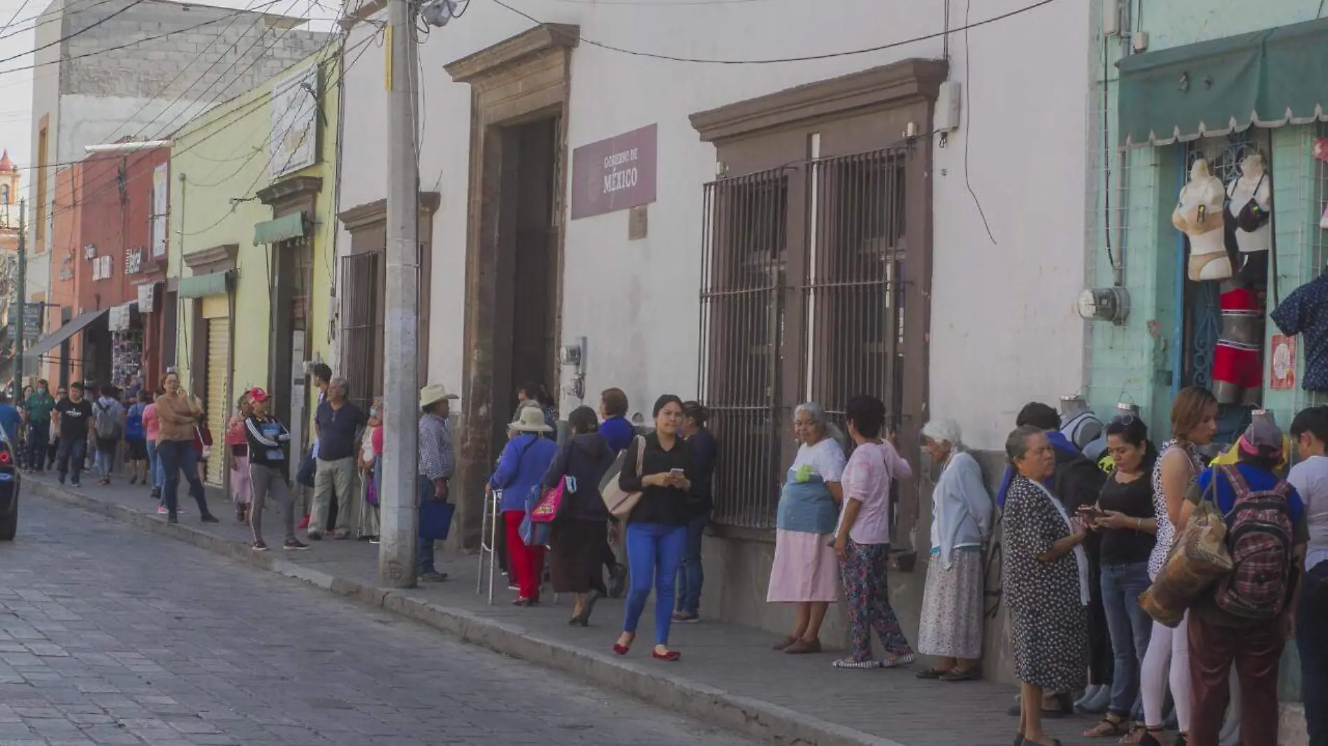 Benefician a m_s de 11 mil 500 adultos mayores en la regi_n.  Foto C_sar Ortiz  El Sol de San Juan del R_o